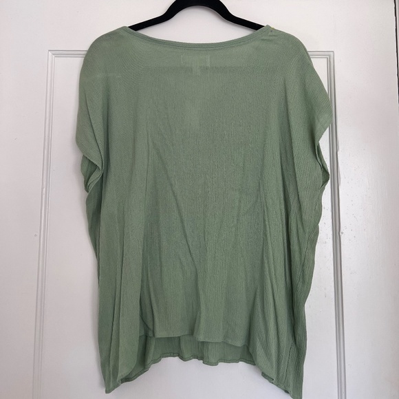 *BRAND NEW* Floreat (Anthropologie) Green Flowy Blouse - Picture 2 of 2